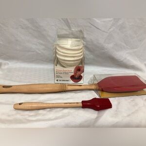 Le Creuset 3 Piece Silicone Kitchen Accessories, 4 Pinch Bowls, Spatula, Brush